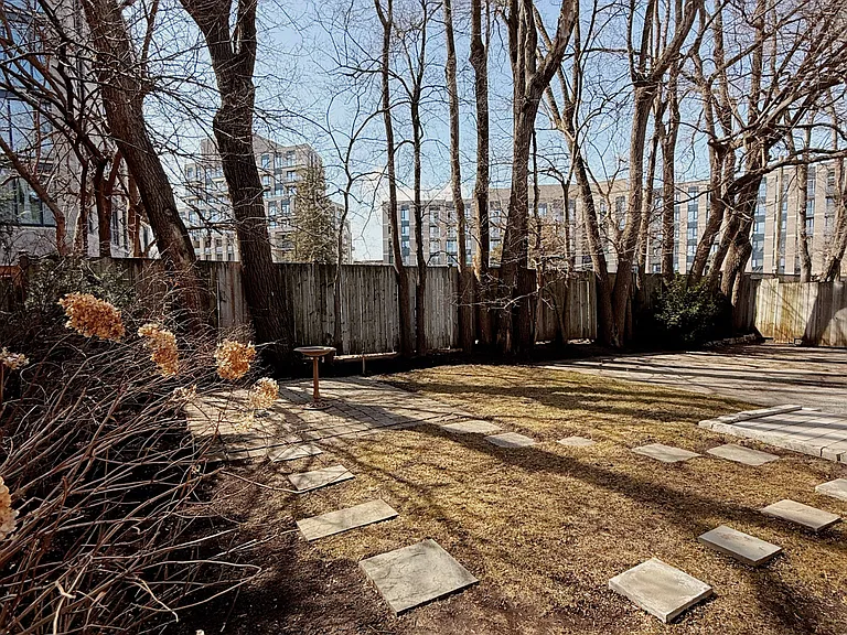 1186 Royal York Rd #1 — Photo 27