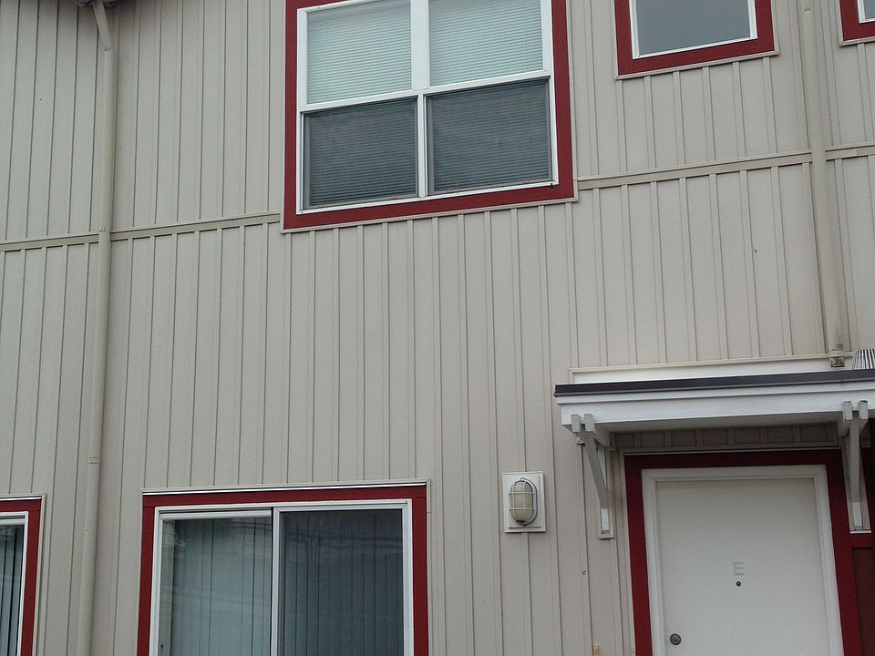 1st image of 14615 1st Ln NE Unit E