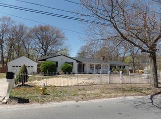 668 Wilson Blvd, Central Islip, NY 11722