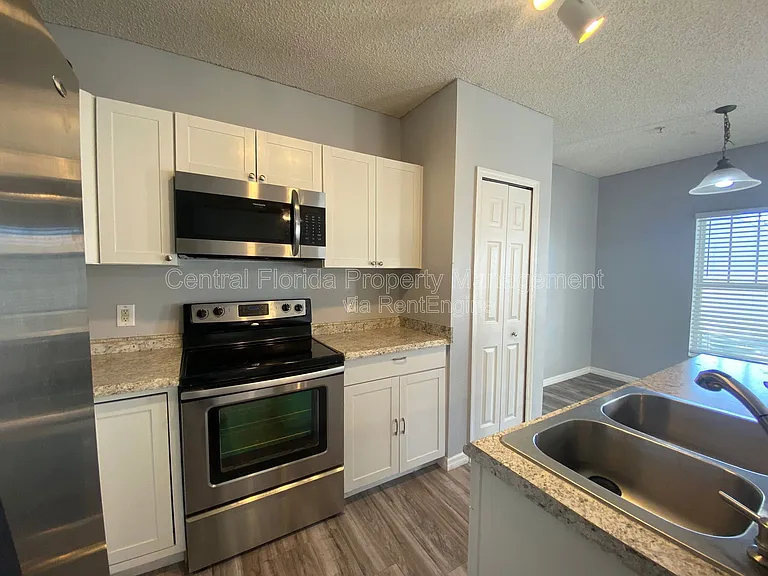 2076 Cypress Bay Blvd — Photo 18