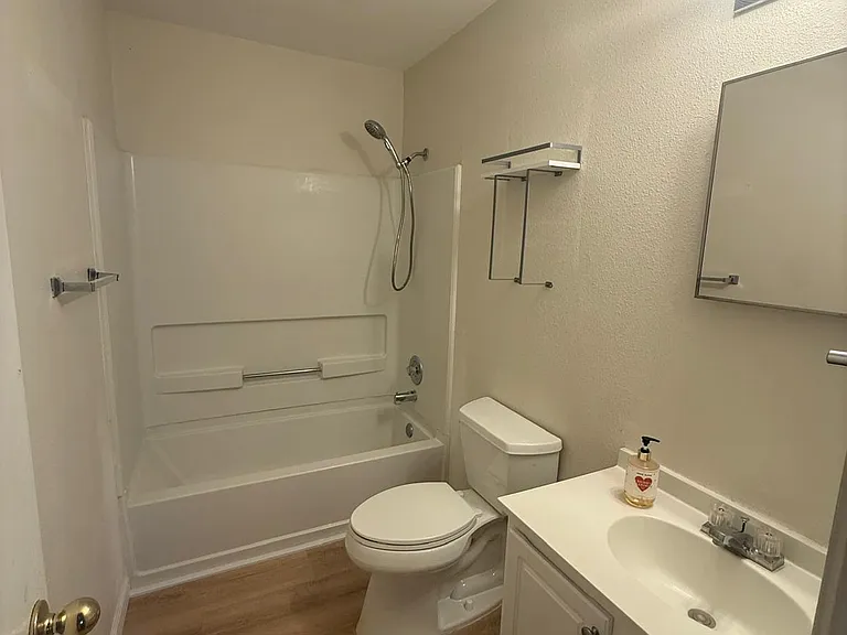 4915 Fortuna Pl — Photo 9