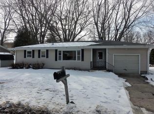 806 Fairlane Ter, Albert Lea, MN 56007