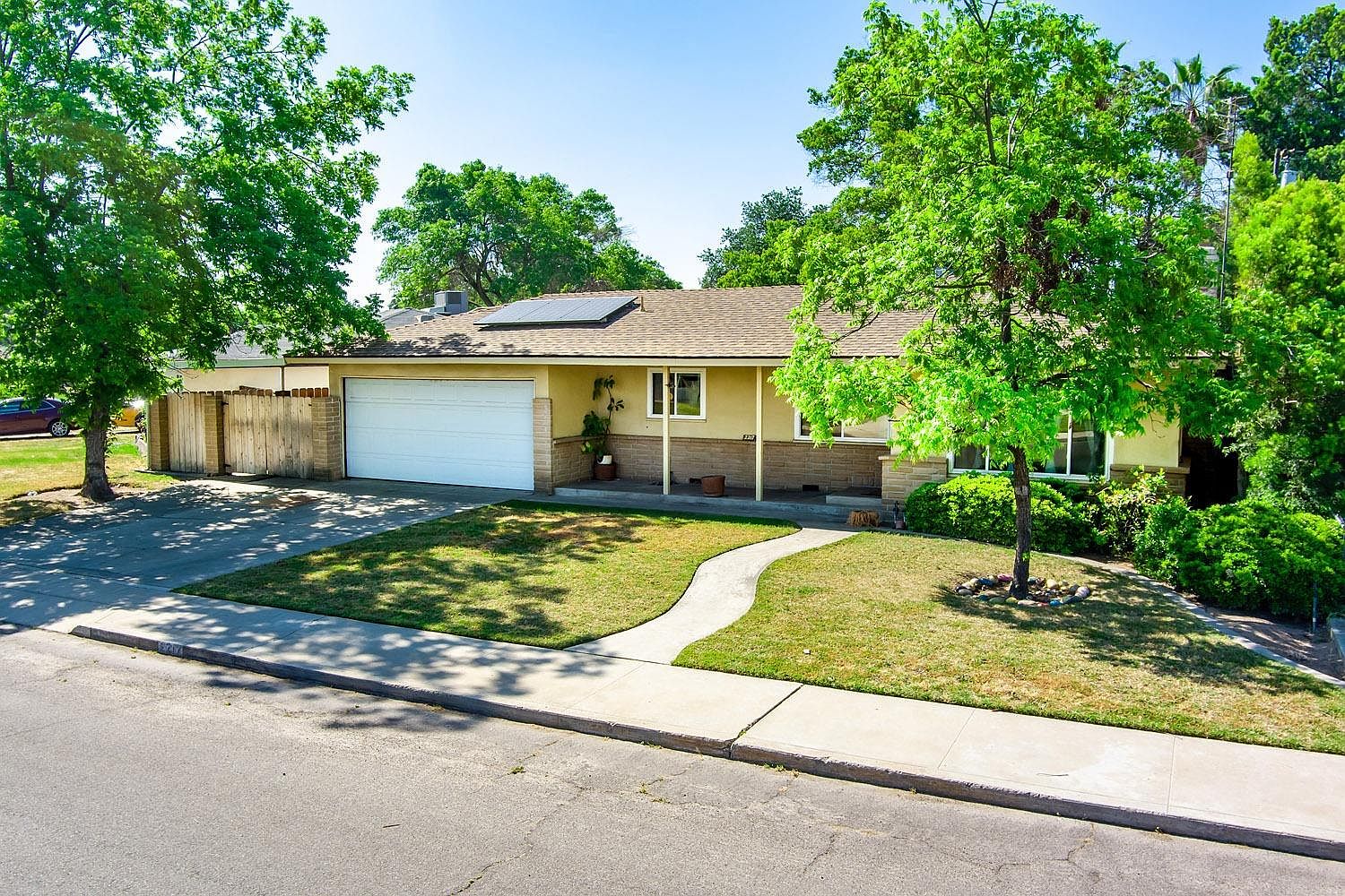 2217 Norris Dr E, Fresno, CA 93703 Zillow