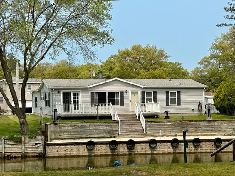 1st image of 9161 Drury Ln
