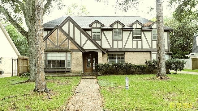 1st image of 10819 Candlewood Dr