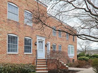 42 Elm St #38G, Summit, NJ 07901