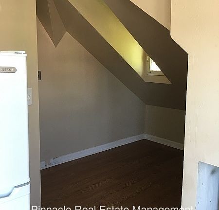 5th image of 1483 N Milwaukee St