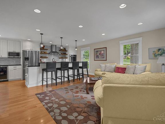 4th image of 2565 Concordgreen Dr