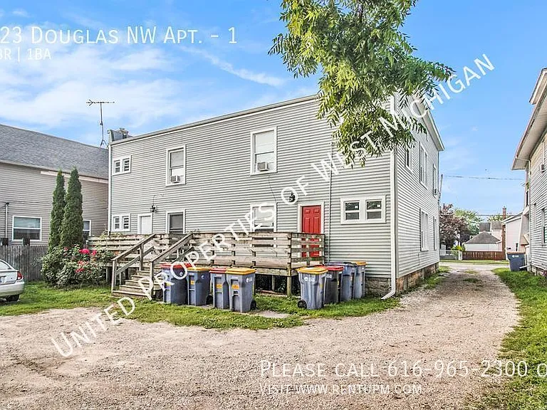 823 Douglas St NW #1 — Photo 14