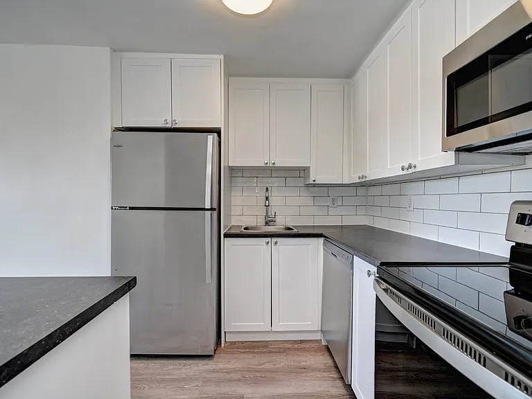 39 Willow Rd — Photo 23