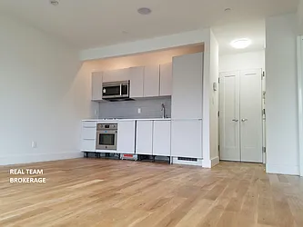 Rented by Real Team Brokerage