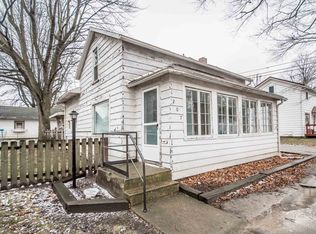 207 N Elm St, Albion, IN 46701