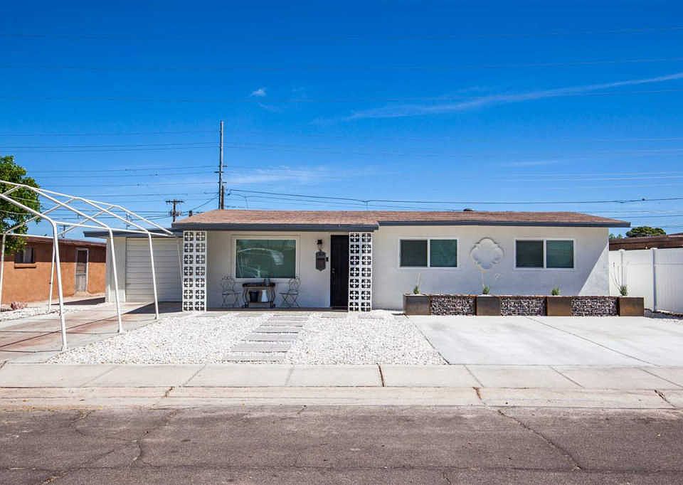 1st image of 1304 E La Mesa St