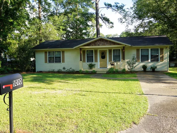 1010 Bluebird Ave, Thomasville, GA 31792