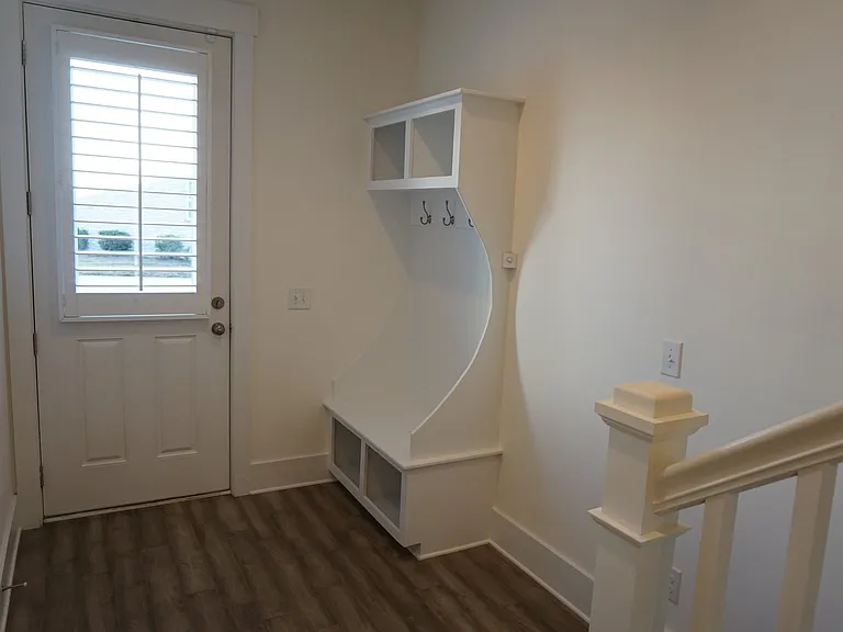 4032 Tamarisk Ln — Photo 5
