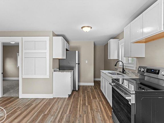 5th image of 2635 24th St