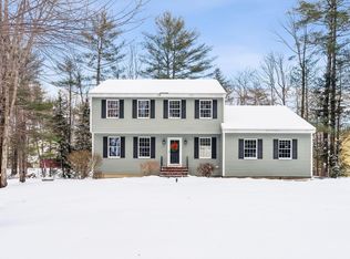 4 Deerfield Dr, Auburn, ME 04210