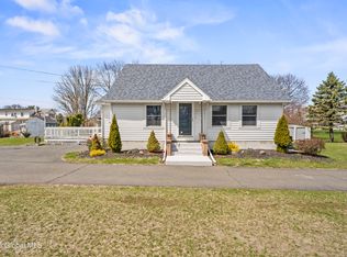 345 Sand Creek Rd, Albany, NY 12205