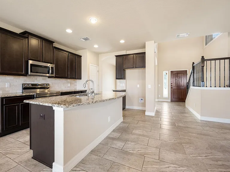 810 Low Cloud Dr — Photo 9