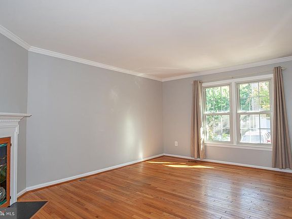4th image of 5908 Ambassador Way