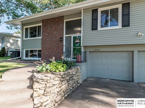 3rd image of 12356 Bel Dr