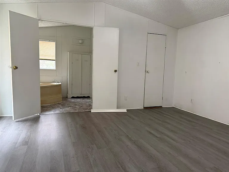 27614 Southland Dr — Photo 5