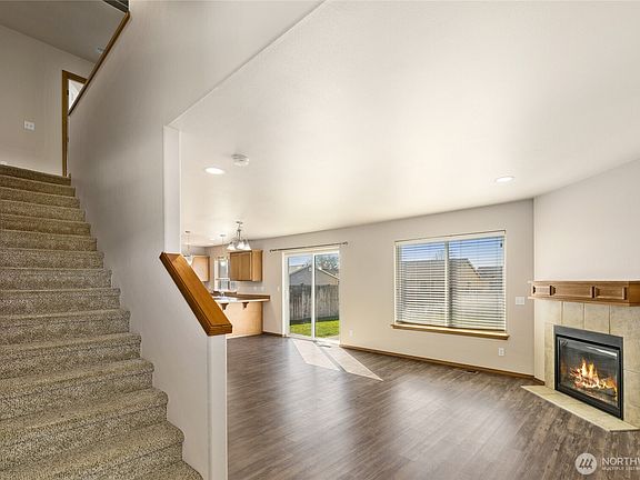 4th image of 210 W Hailey Court