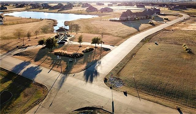 1st image of 2525 Wincrest Dr
