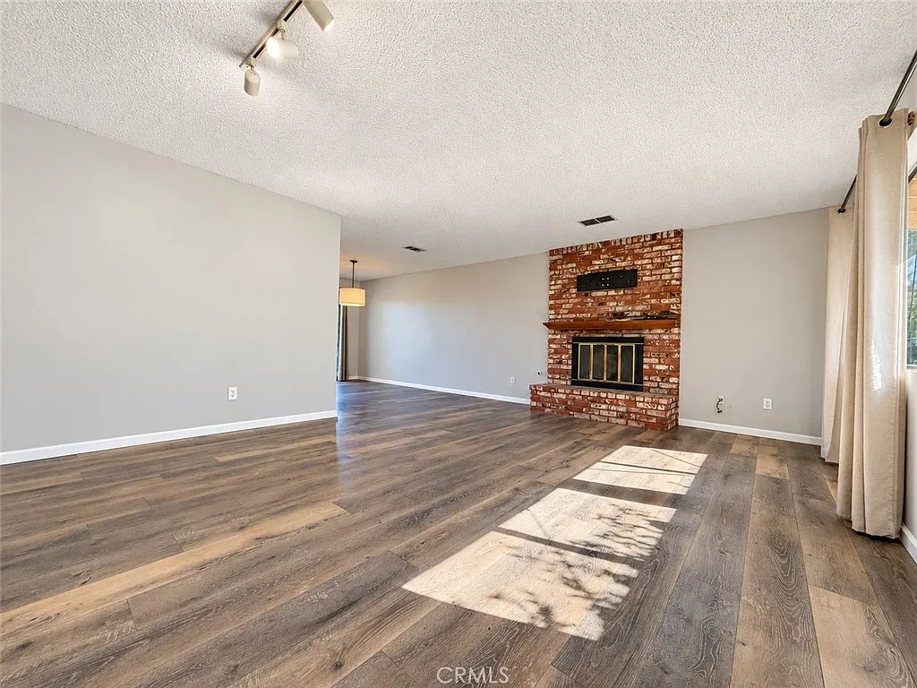 1 bed, 800 sqft, $1,795 — Photo 3