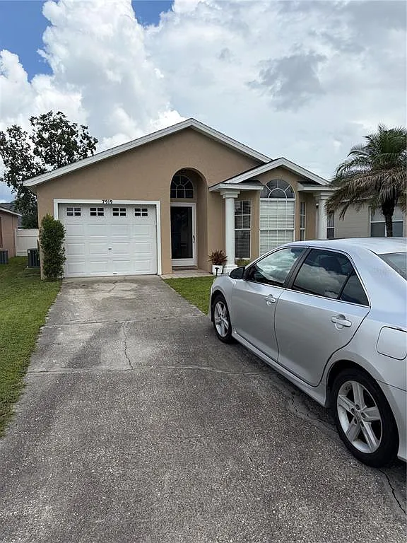 3 bed, 2.0 bath, 1158 sqft, $2,800 — Photo 1