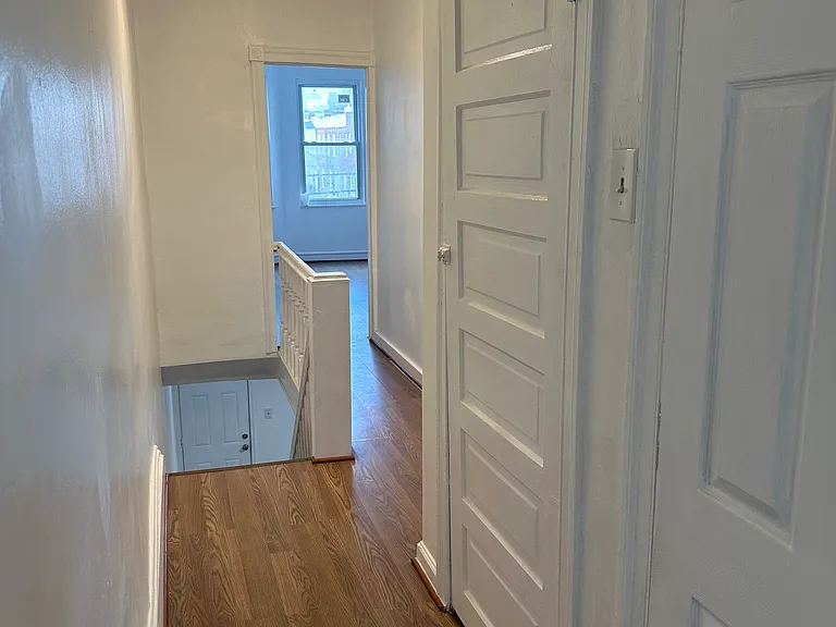 2240 Snyder Ave — Photo 19