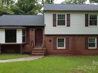 6212 Snowcrest Ct, Charlotte, NC 28212