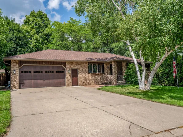 905 Johanna Ave, Willmar, MN 56201