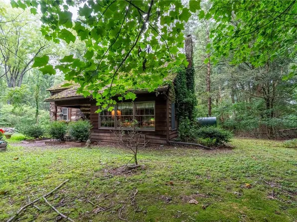 4800 Sheep Rock Rd, Macungie, PA 18062