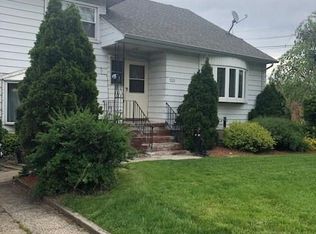 320 Carteret Ave, Carteret, NJ 07008