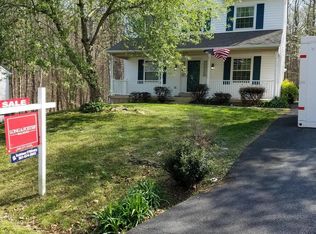 6114 Loriella Park Dr, Fredericksburg, VA 22407