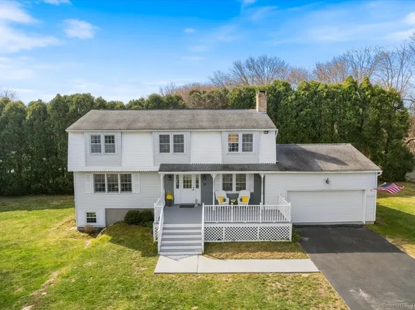12 Whaling Drive, Waterford, CT 06385