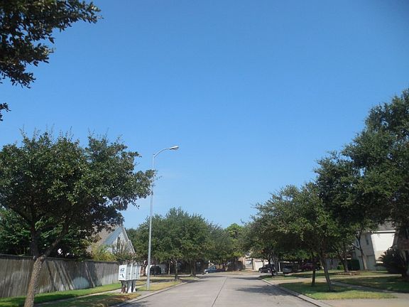5th image of 10427 Sanibel Falls Ct