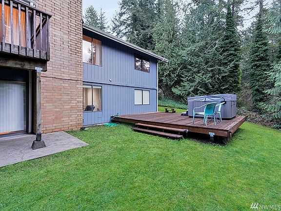 5th image of 10918 Butte Dr SW