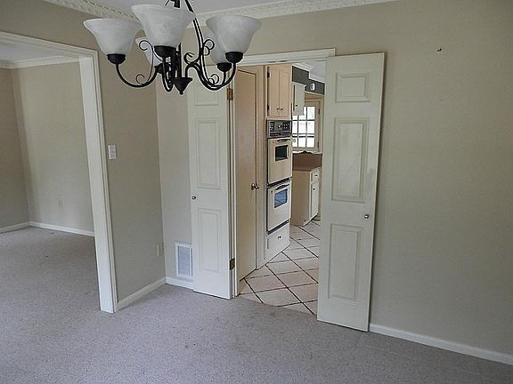 4th image of 12450 Attlee Dr