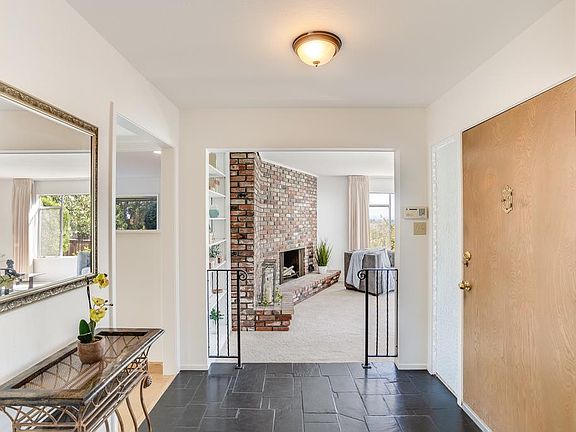 5th image of 3620 El Grande Dr