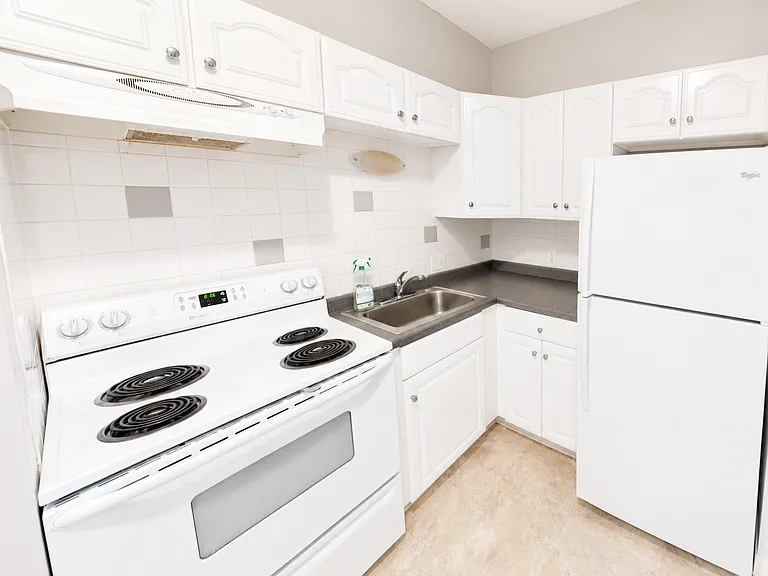 12 Royce Rd #1 — Photo 2