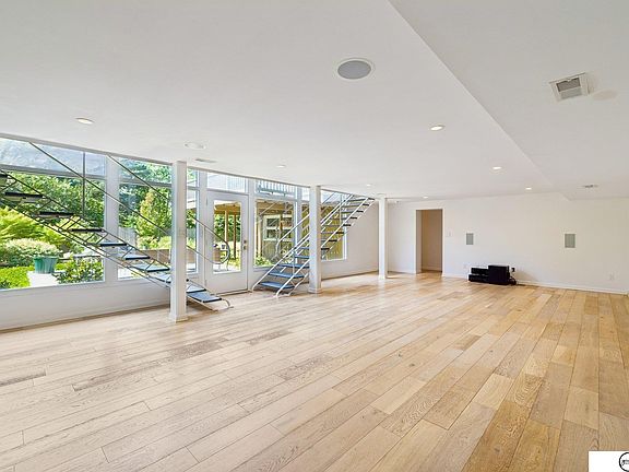 5th image of 1619 Circle Dr