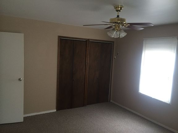 3rd image of 106 Glenview Dr
