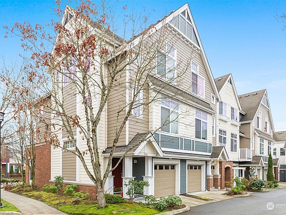 3rd image of 1383 Huckleberry Circle #1383