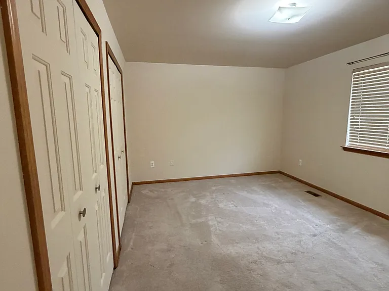 30300 Madison Ave — Photo 20