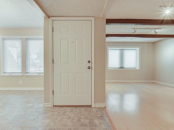 3rd image of 5500 Creek Valley Dr