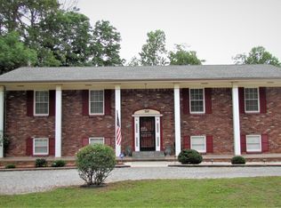 212 Cogdill Rd, Knoxville, TN 37922