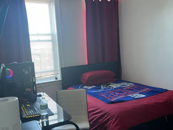 382 Avenue P image 8 of 19