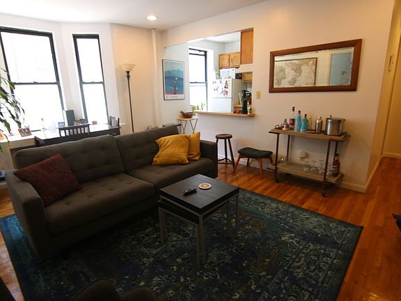 2nd image of 311 W 95th St APT 3A